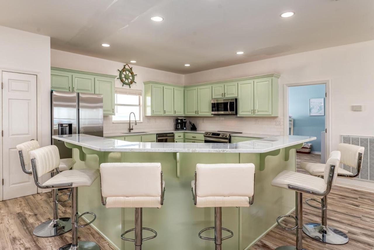 Sun Spot - True Gulf Front Private Home With Lovely Gulf Side Deck, Home ドーフィン・アイランド エクステリア 写真